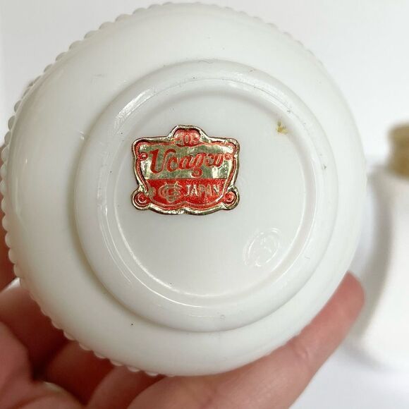 Vintage Ucagco Ceramic White and Gold Plated Salt and Pepper Shakers in GUC - Picture 3 of 5